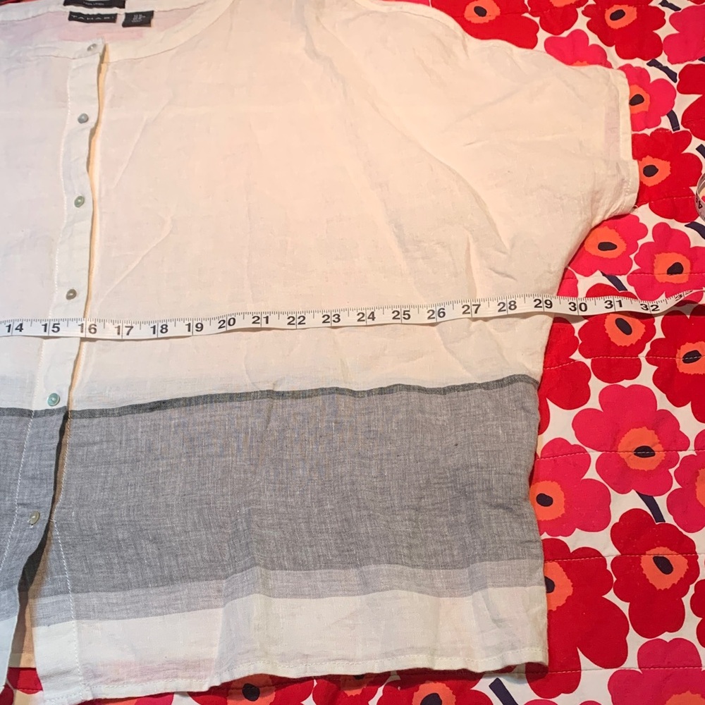 Tahari Cream and Gray Linen Shirt